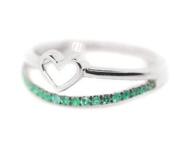 db3ff84ac22a055db935edf842e36a63-1 14k white gold emerald heart ring size 7.25 - Image 1
