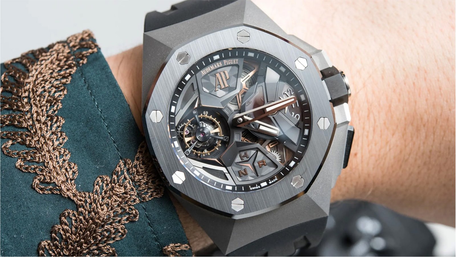 How to Identify fake Audemars Piguet