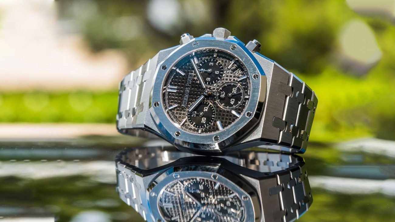 Vintage Vs Pre-Owned Luxury Watches