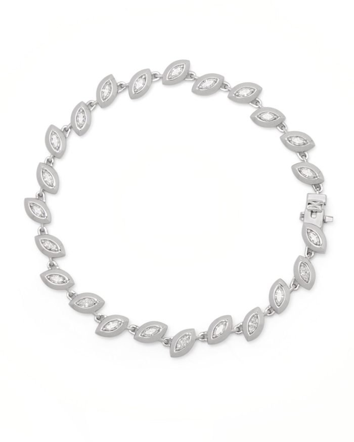 8IC5dbs2TvLbv4h8kQUS EZEIA Crescent Tennis Bracelet - Image 1