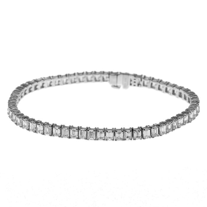 media.nlid23518c7914678hN29qV7Uu6b9Zkp1FVE1Dvbedt9_tdev4PzJwWQcfVyvlzLTi Platinum Jewelry Baguette Bracelet - Image 1