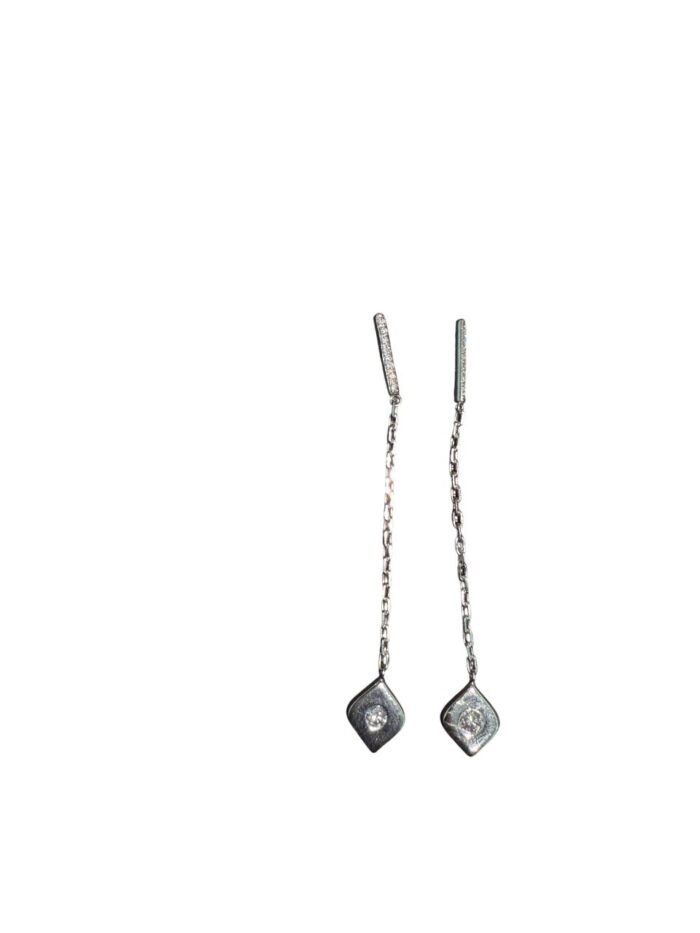 EZEIA Hanging Earrings - Image 1